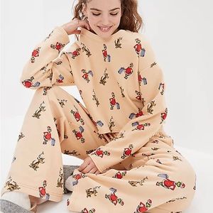 American Eagle Grinch PJs set